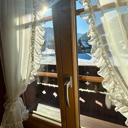 Swiss Peaks Haven With Unparalleled Views 別荘