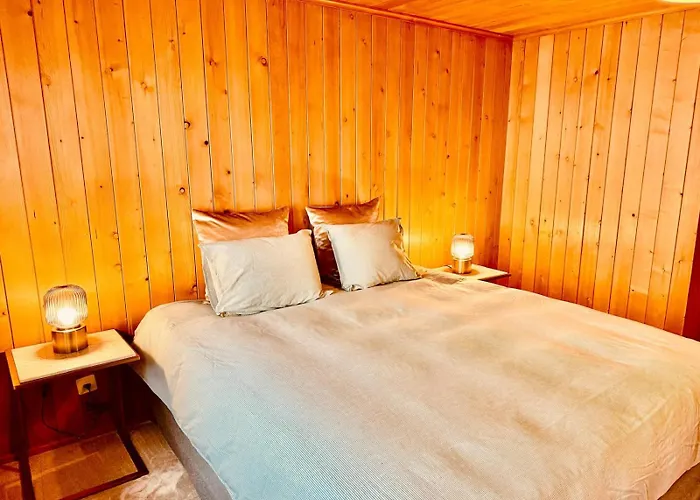 Dom wakacyjny Swiss Peaks Haven With Unparalleled Views