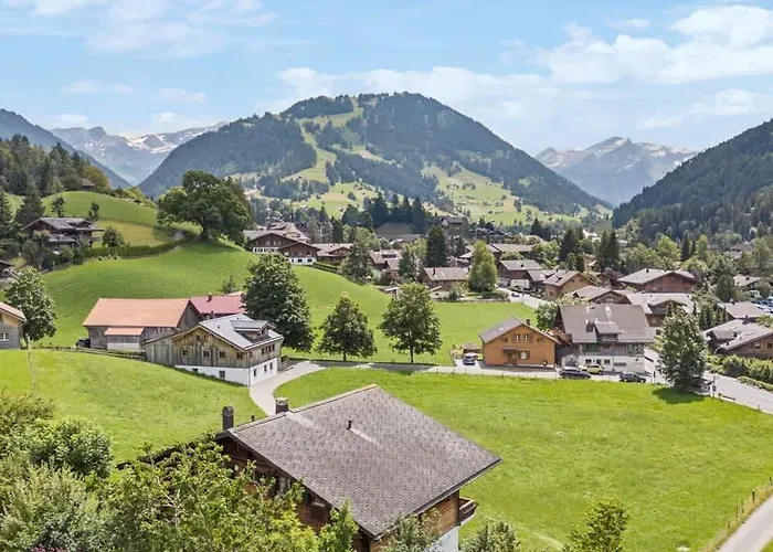 בית נופש Swiss Peaks Haven With Unparalleled Views