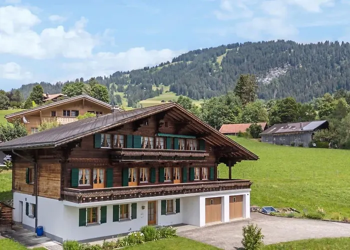 בית נופש Swiss Peaks Haven With Unparalleled Views
